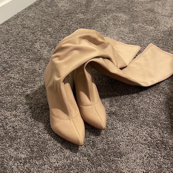 Thigh high boots size 7 - Picture 2 of 5